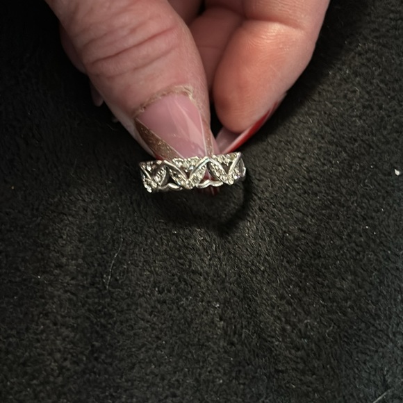 Ring - Picture 2 of 4